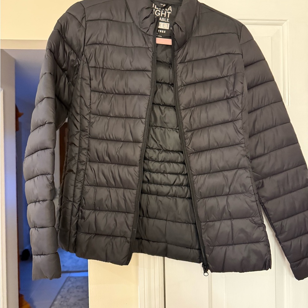 Love Tree Ultra Light Black Jacket